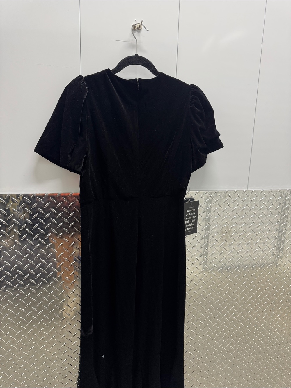 NWT!!! Pomander Place- Midi Dress with Puff Sleeves- Nicolette dress, L - Picture 8 of 8